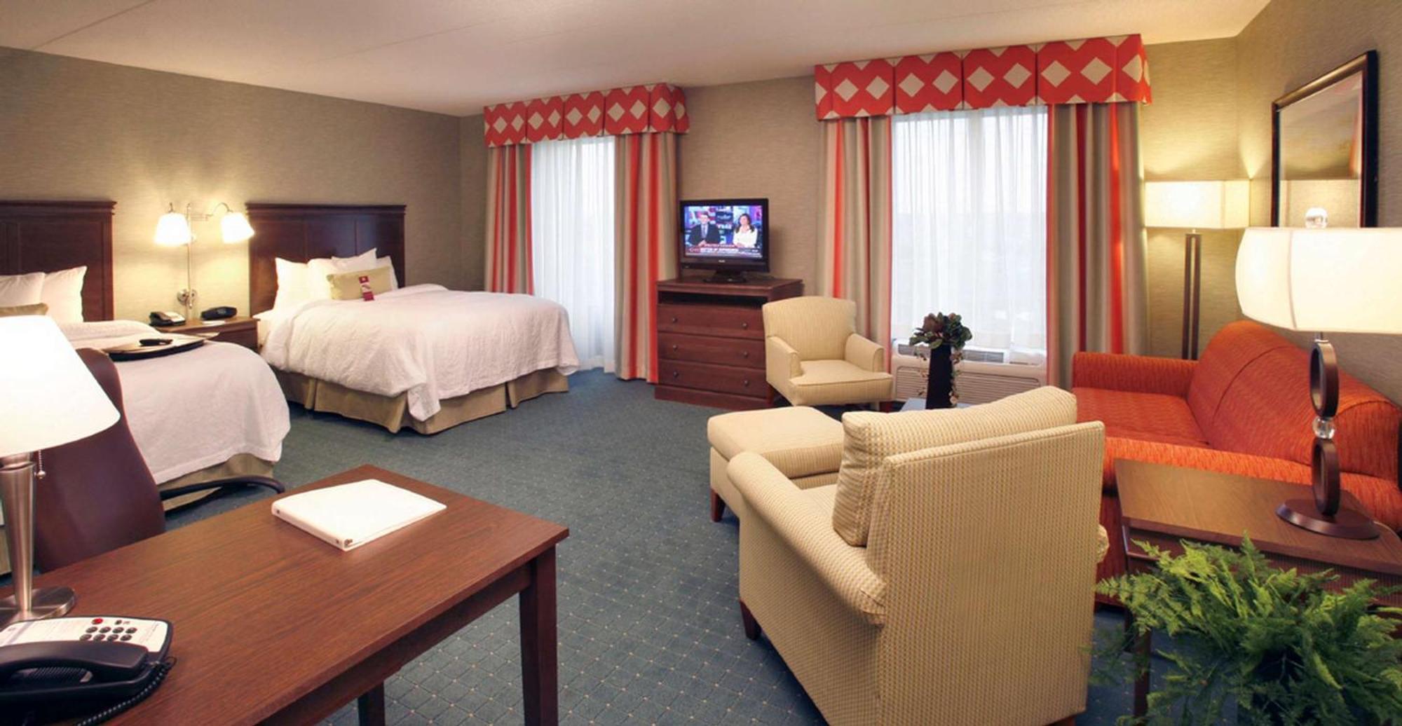 Hampton Inn & Suites Columbus Polaris Exterior photo