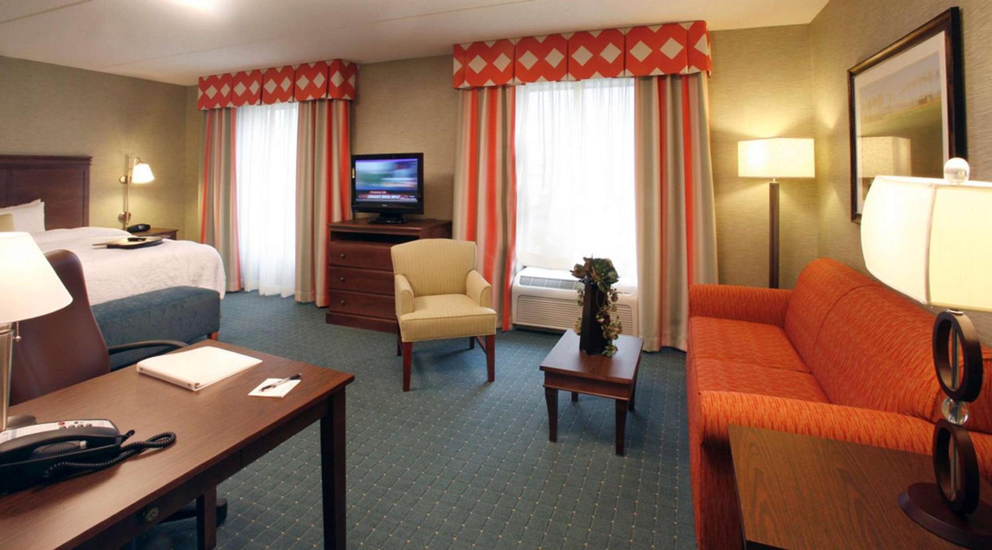 Hampton Inn & Suites Columbus Polaris Exterior photo